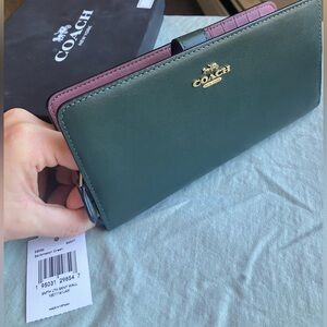 Coach Wallet Brand New with Tags